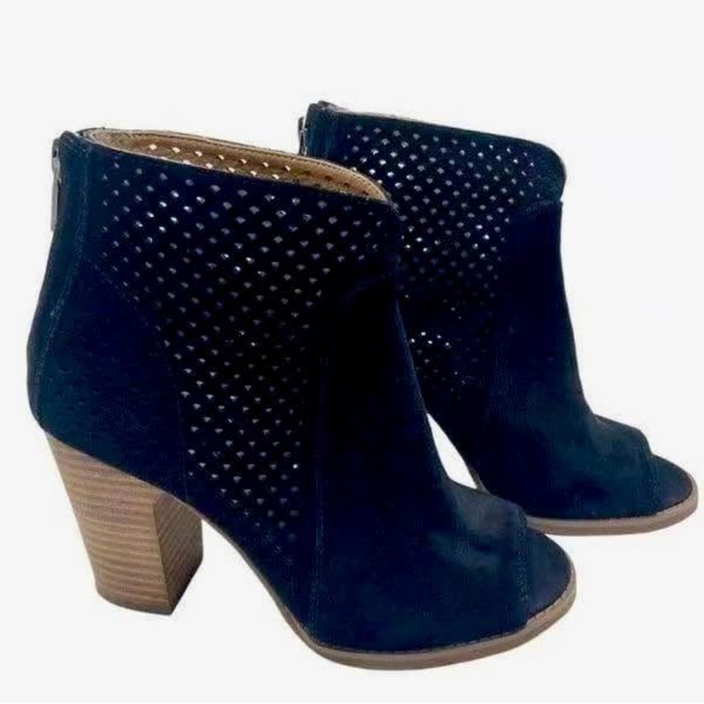 NEW LUCKY BRAND LAMIA OPEN PEEP  TOE ANKLE BOOTS BOOTIES SIZE 7M BLACK SUEDE